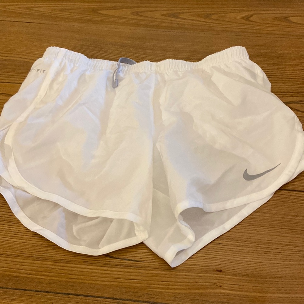 Nike dry fit running shorts xs